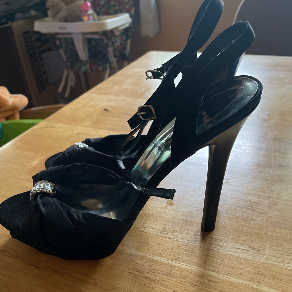 Guess Women’s heels